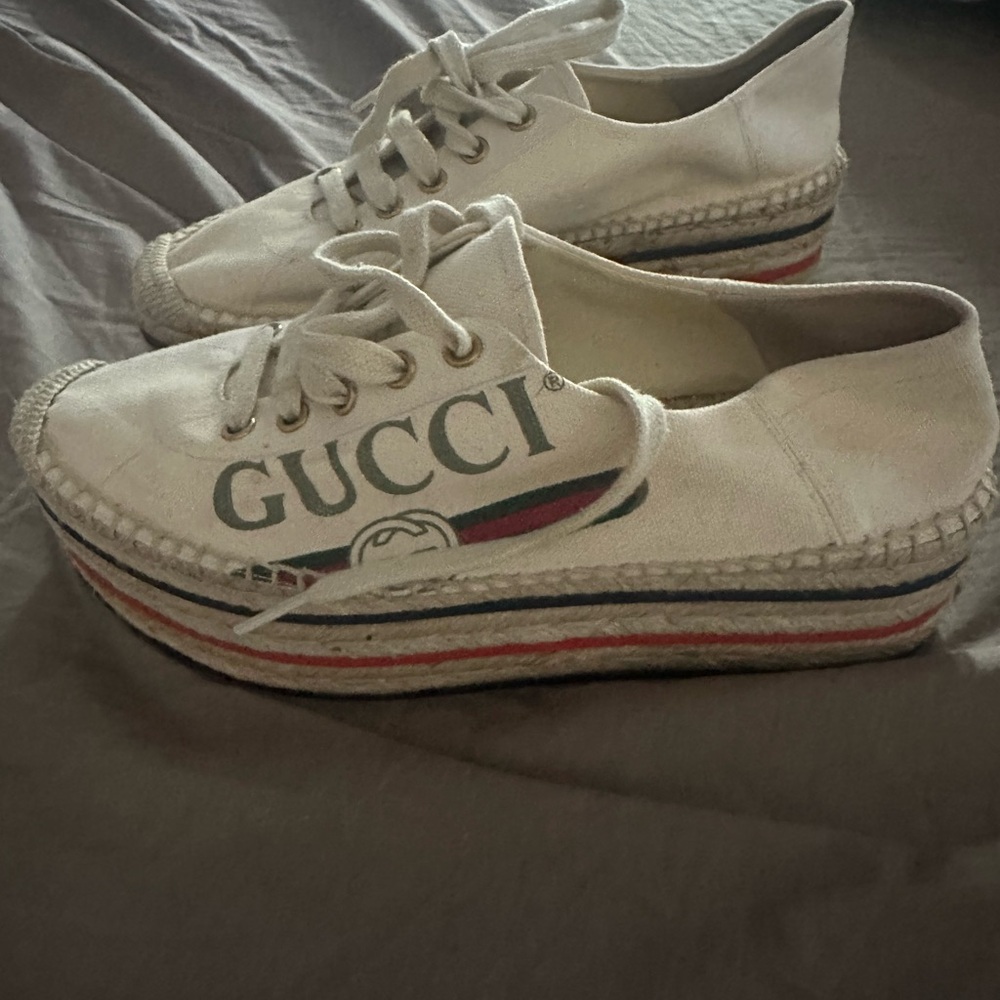 Gucci like new shoes